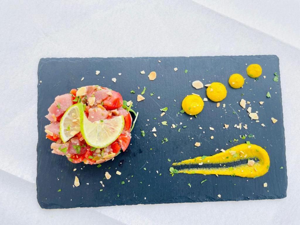 Hotel Mediterraneo ลิโด ดิ ลาตินา ภายนอก รูปภาพ